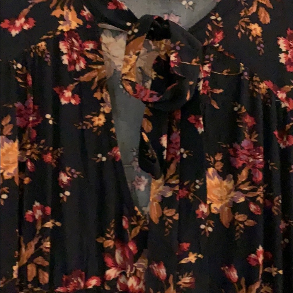 Dress - Picture 4 of 4